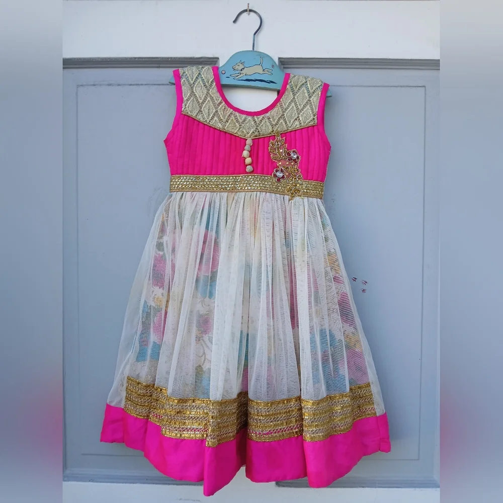 Vintage Girl India Dress Silk and Gold Brocade Embroidery Bollywood 4T See Below